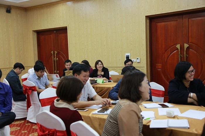 TYM- Tổ chức tài chính vi mô Tình Thương là đơn vị trực thuộc Hội Liên Hiệp phụ nữ Việt Nam. TYM hoạt động dưới sự chỉ đạo của Hội LHPN Việt Nam theo Luật các tổ chức tín dụng do Ngân hàng nhà nước quy định.