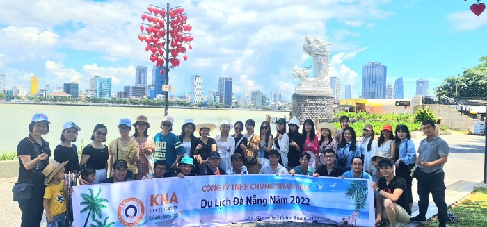 hành công của KNA không chỉ đến từ sự lãnh đạo sáng suốt của ban lãnh đạo cùng định hướng phát triển đúng đắn với mục tiêu: “Cùng doanh nghiệp vươn tầm quốc tế - Nâng vị thế thương hiệu quốc gia” mà còn được tạo nên từ sự đóng góp không ngừng nghỉ của toàn thể đội ngũ chuyên gia, nhân viên trong công ty.